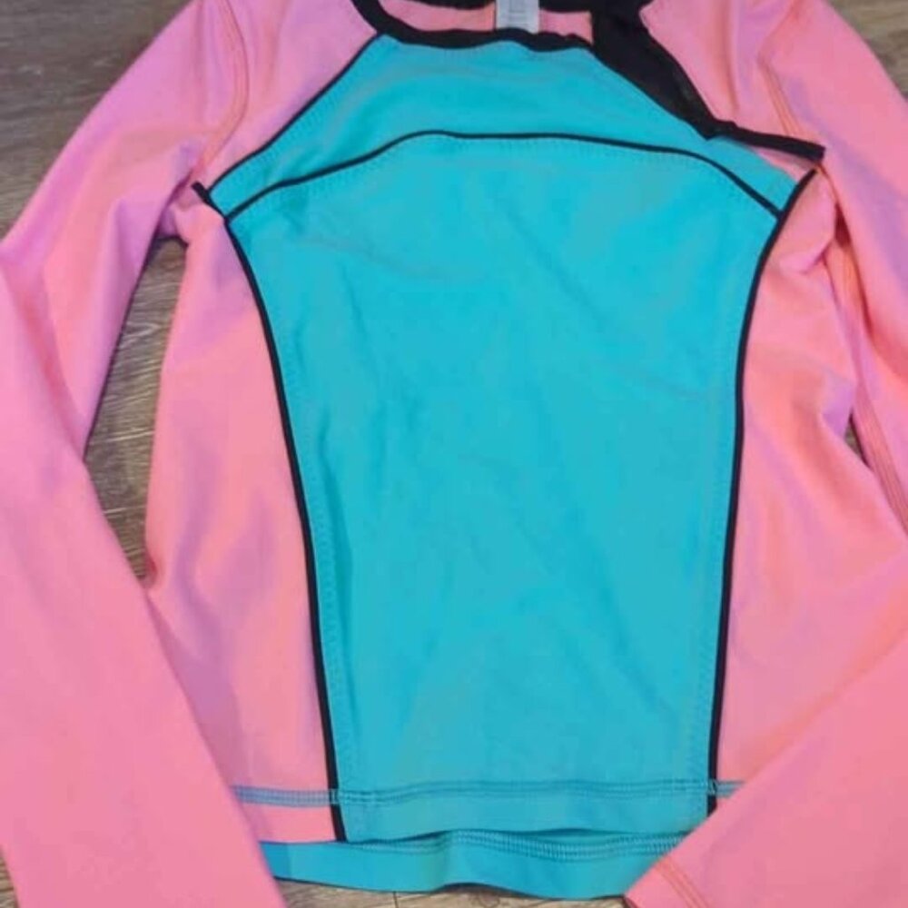 Ivivva girls size 7 rash guard